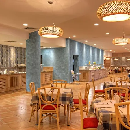 Four Points By Sheraton Sunny 호텔 4*