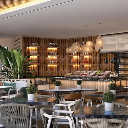 호텔 Four Points By Sheraton Sunny 4*