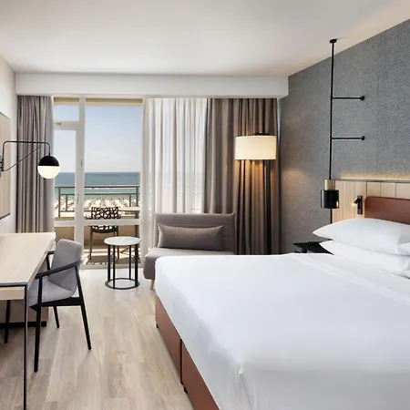Four Points By Sheraton Sunny 써니비치