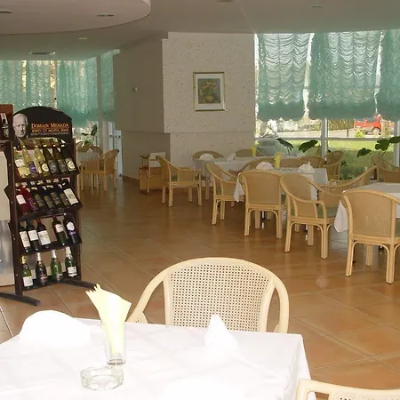 호텔 Four Points By Sheraton Sunny 4*