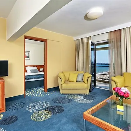 Four Points By Sheraton Sunny 써니비치