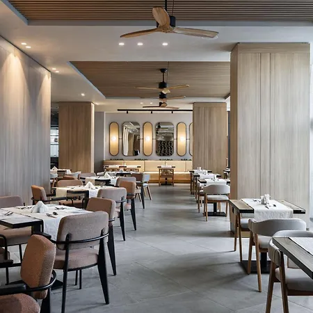 Hotel Four Points By Sheraton Sunny